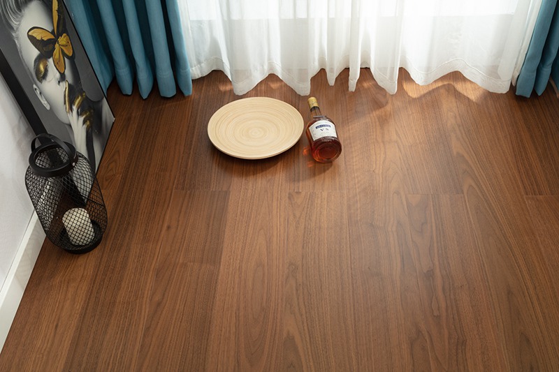 实木复合地板的特点   The characteristics of solid wood composite flooring